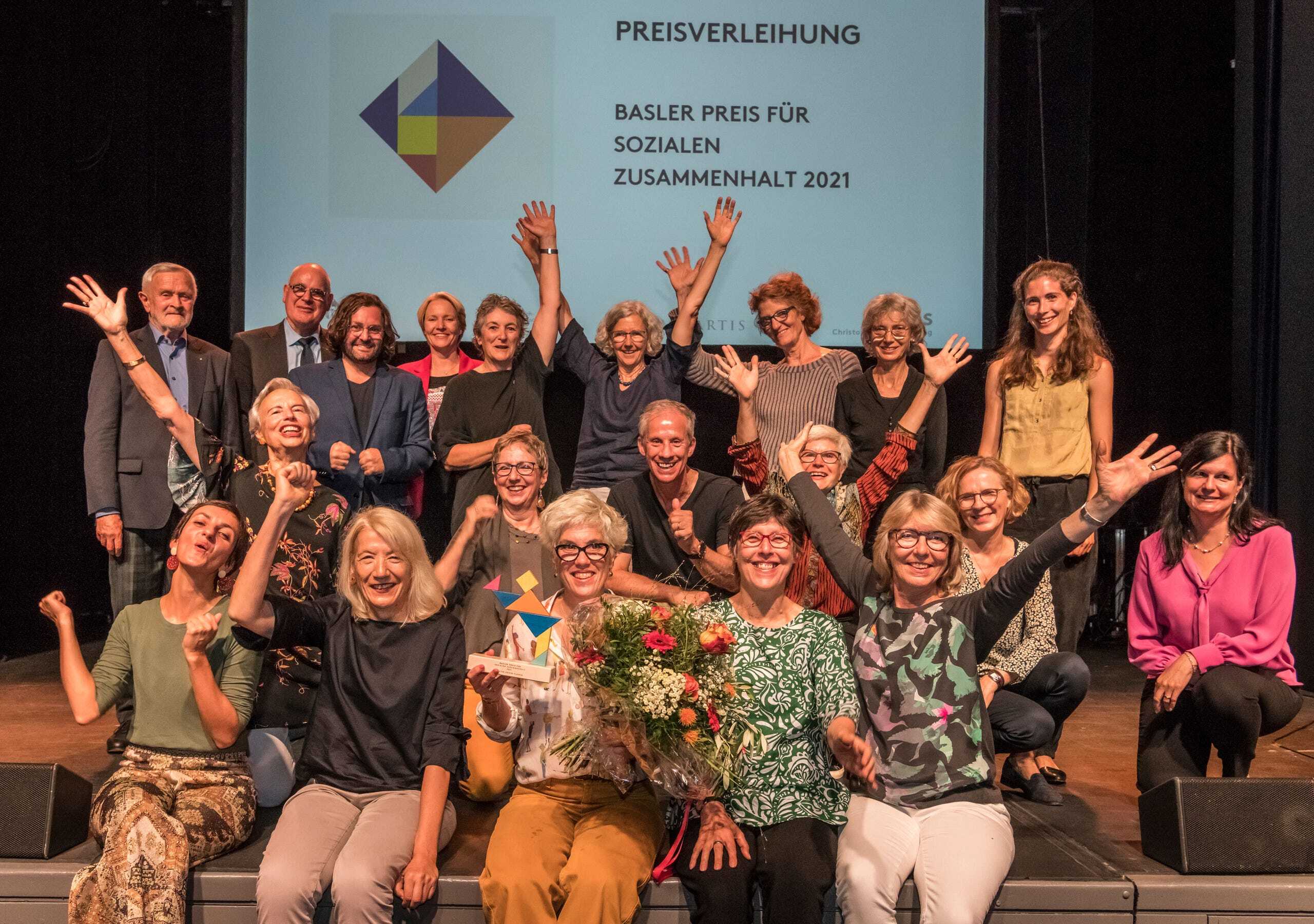 Theater Power Flower gewinnt den Basler Preis für Zusammenhalt